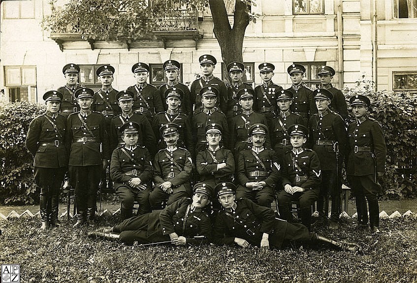 Policja Państwowa w Zamościu - Rynek Wodny, 1927 r....