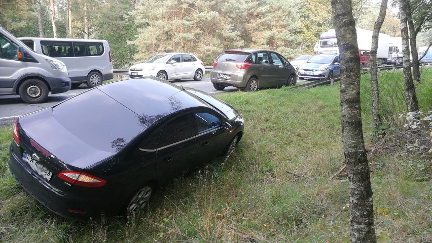 Zderzenie czterech samochodów osobowych na drodze Włocławek - Brześć Kujawski [zdjęcia]