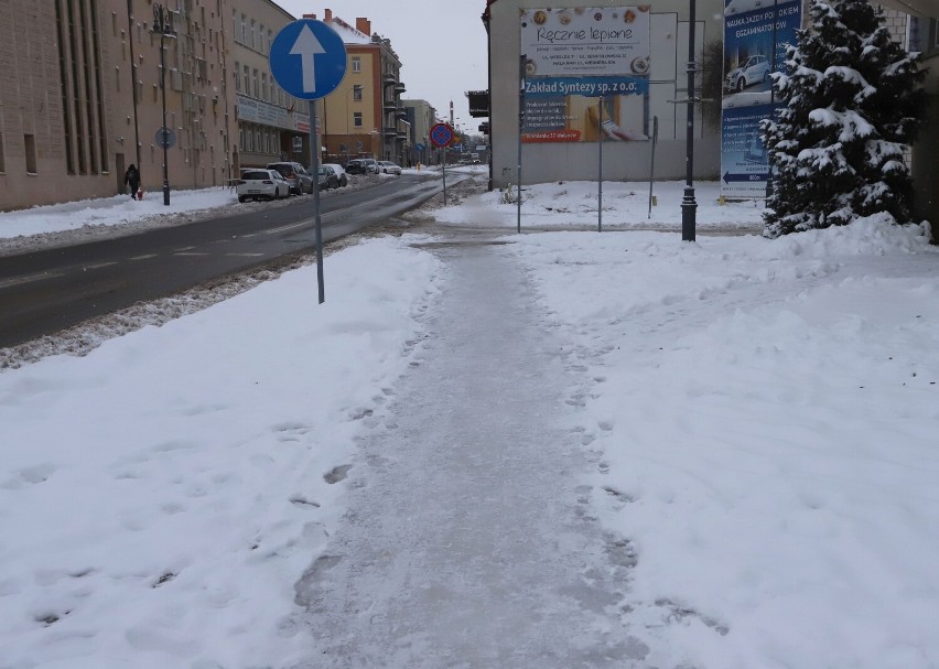 Tak wyglądały chodniki i boczne uliczki w Radomiu 13 grudnia...
