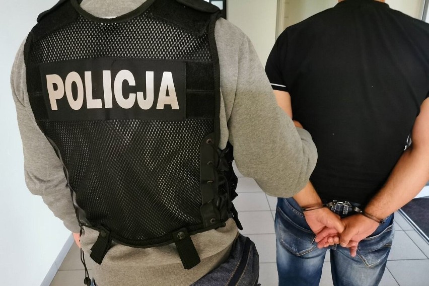 Oszust z Rumunii chciał oszukać staruszkę sposobem "na policjanta". 44-letni mężczyzna, chciał wyłudzić 33 tys. złotych