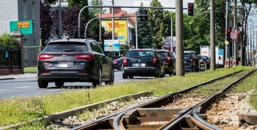 Tramwaje linii nr 1, 3 i 5 wracają na swoje trasy i będą...