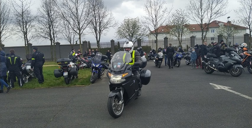 Tłumy na otwarciu sezonu motocyklowego w Licheniu