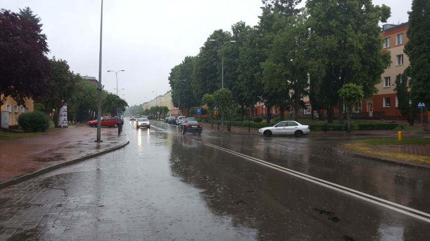 W Kraśniku ciągle pada. Zobacz zdjęcia miasta w deszczu