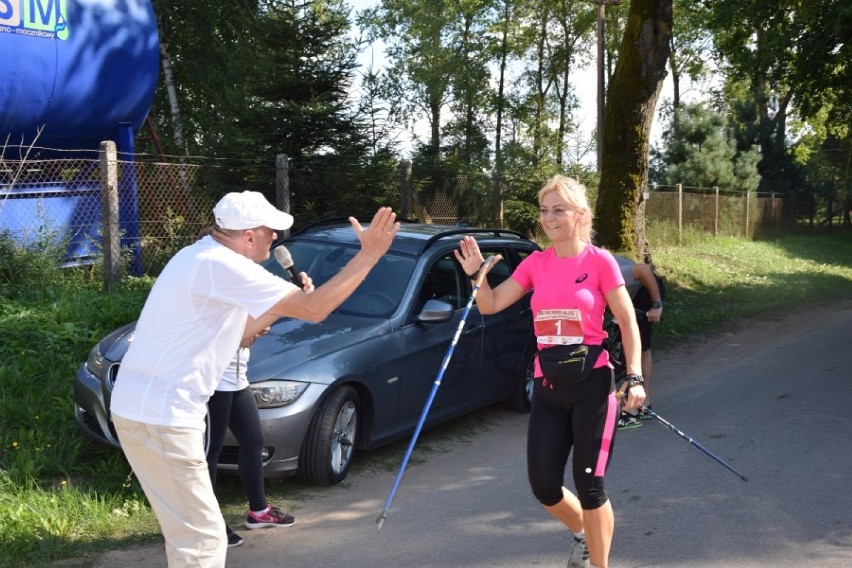 Biesiada Ekologiczna w Obliwicach. Finał Grand Prix Nordic Walking i turniej łuczniczy [ZDJĘCIA,VIDEO]