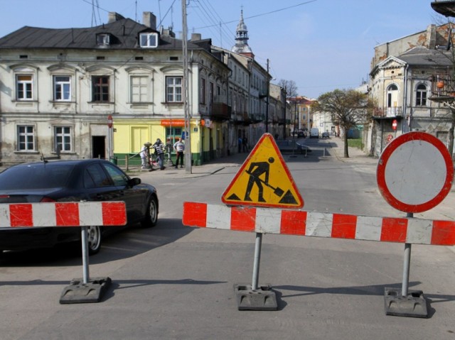 Remont ul. Starowarszawskiej w Piotrkowie zaczął się w kwietniu.