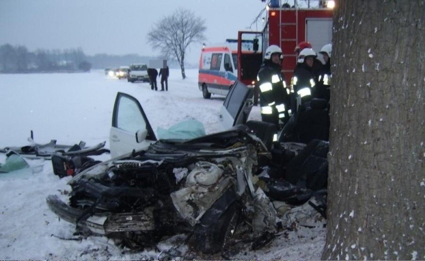 "Szczęśliwy" wypadek w Chobienicach [ZDJĘCIA]

Kierowca bmw...