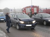 Kolizja na Trasie Bursztynowej . Kierująca zagapiła się na akcję straży pożarnej [FOTO]