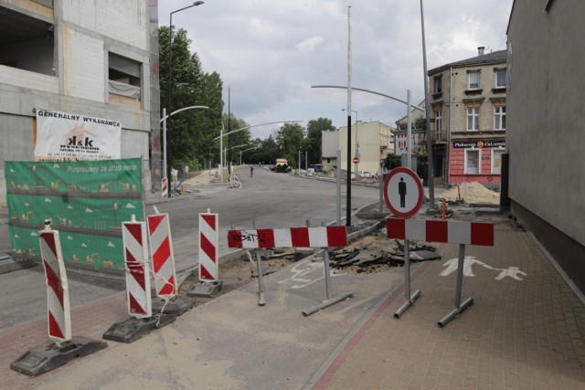 Ulica Zabrska będzie od piątku, 23 lipca, przejezdna

Zobacz kolejne zdjęcia. Przesuwaj zdjęcia w prawo - naciśnij strzałkę lub przycisk NASTĘPNE