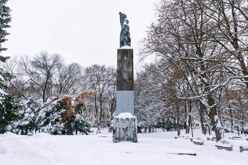 W kolejną rocznicę wprowadzenia stanu wojennego nadal nie...