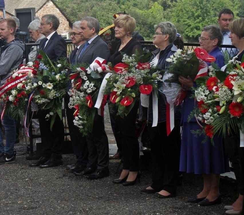 Brzeszcze Bór. Uczcili pamięć ofiar karnej kompanii kobiet byłego niemieckiego obozu Auschwitz-Birkenau