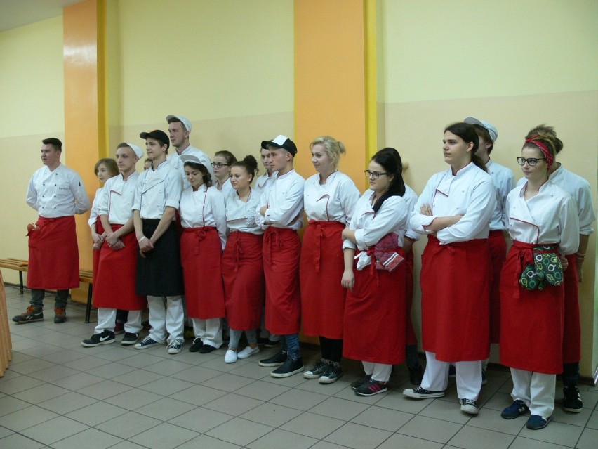 Wieluń: Szlifowali umiejętności kucharskie i językowe[Zdjęcia]