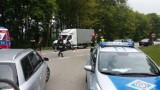 Gm. Miłoradz. Wypadek na drodze krajowej nr 22 w Gnojewie. Zderzenie motocykla z samochodem osobowym