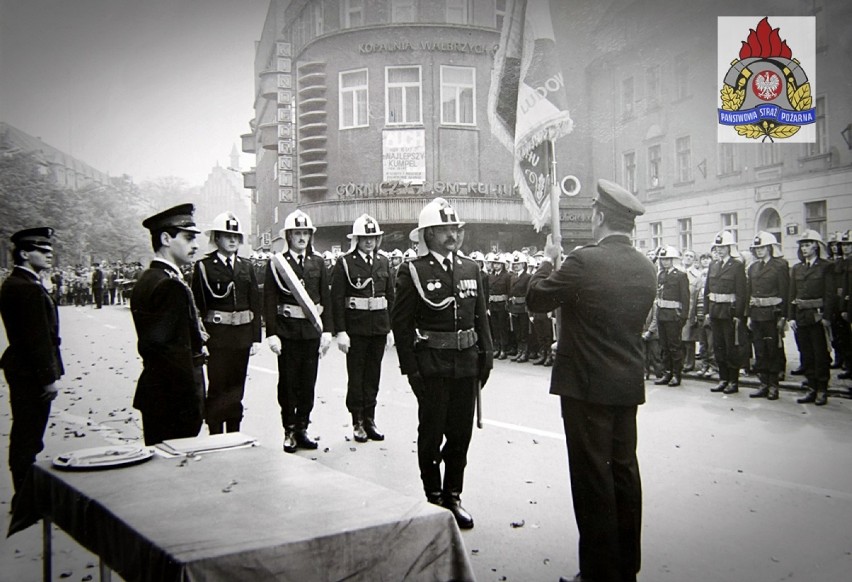 30 września 1984 r. uroczystość przekazania sztandaru...