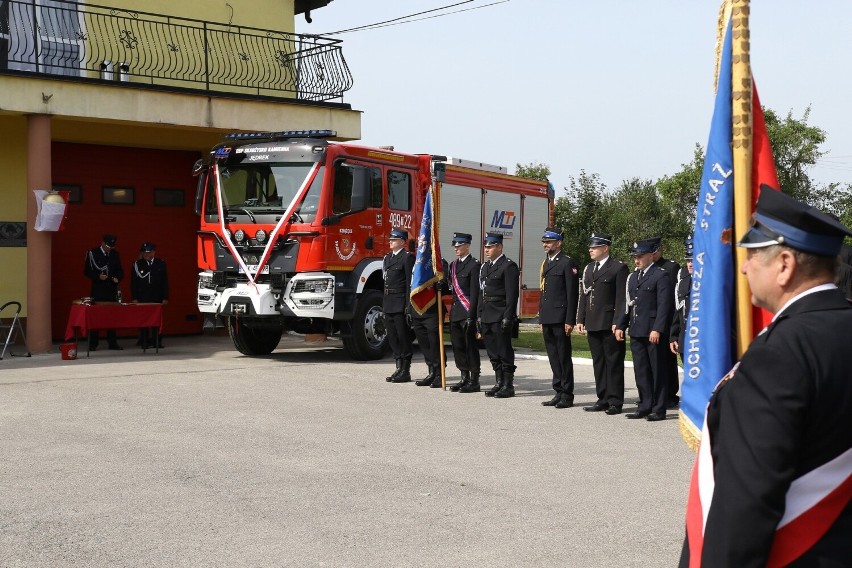 100 lat Ochotniczej Straży Pożarnej w Skarżysku-Kamiennej. Piękna uroczystość i nowy wóz. Zobaczcie zdjęcia 