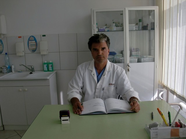 Dr n. med. Wojciech Prażmo zaprasza na bezpłatne badania mammograficzne.