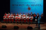 Koncert ,,Seniorzy dla Miasta” . Swoją energią mogliby oświetlić cały Konin