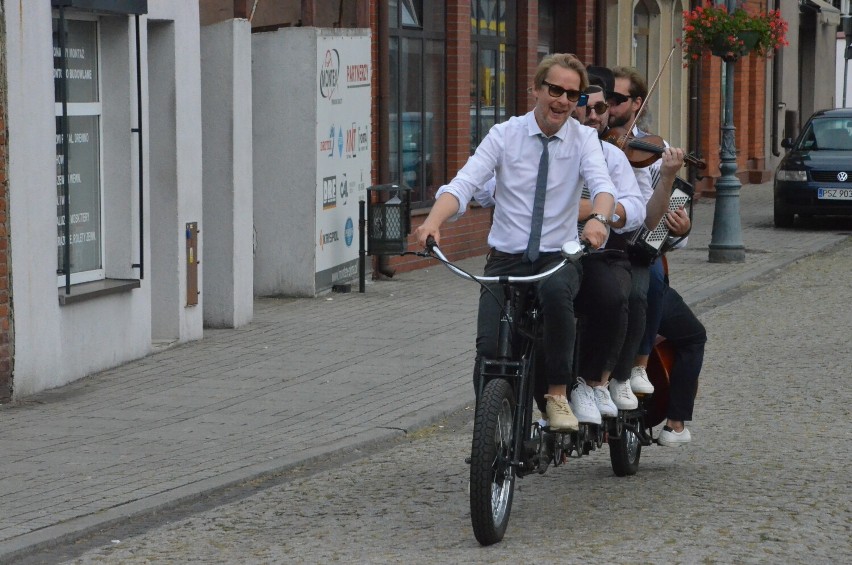 Wronki. Orkiestra Na Dużym Rowerze podbiła serca wronczan!