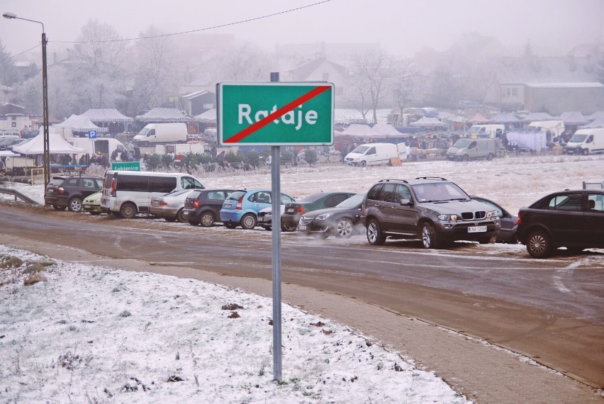 Na tym targowisku znaleźć można dosłownie wszystko. Byliśmy tam zajrzeć przed świętami [ZOBACZ ZDJĘCIA]