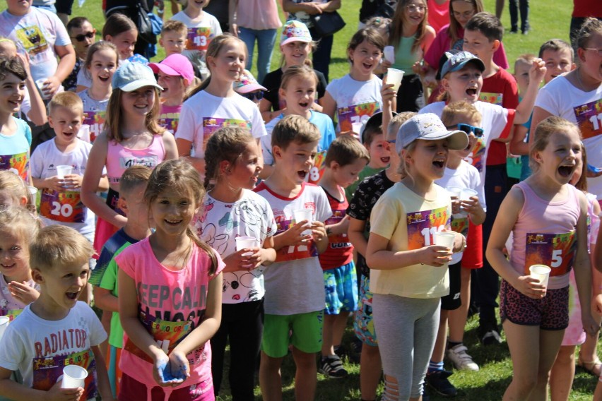 Kolorowe biegi dzieci i młodzieży w ramach II Biegu Rolnika w Mokrsku ZDJĘCIA