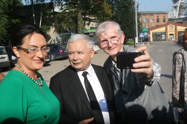 Kaczyński w Rybniku gratulował Fudalemu.