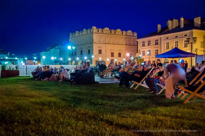 "Zapach Kobiety" w Kinie Pod Gwiazdami w Jarosławiu. Kolejny wieczór z letnim kinem plenerowym  [ZDJĘCIA]