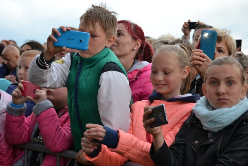 Człuchów. Koncert zespołu Piękni i Młodzi