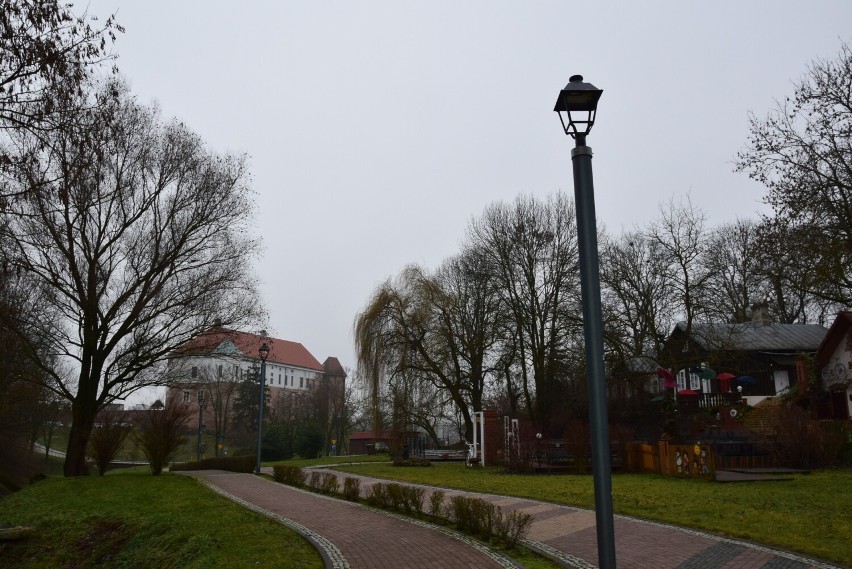 Ogromne korzyści z wymiany ulicznego oświetlenia w Sandomierzu. Miasto wykazuje duże oszczędności