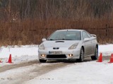 Tor Lublin: Drugi dzień zmagań kierowców ze śniegiem (wideo)
