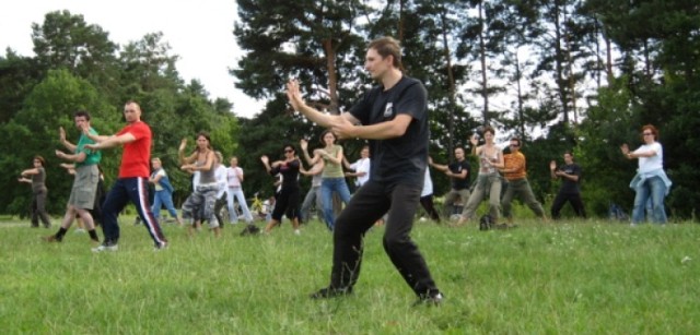 Otwarte zajęcia Tai Chi Chuan w Myślęcinku 2008.