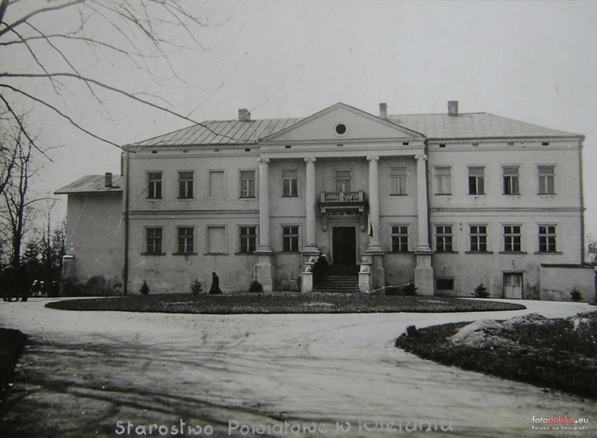 Lata 1930-1936 , Dawny pałac w Wieluniu.