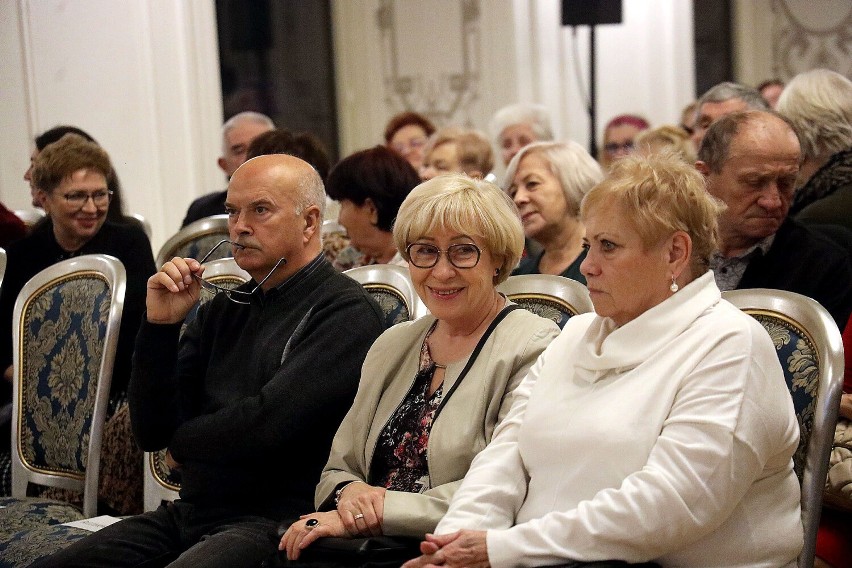 Legnica: Koncert Kolęd i Pastorałek w wykonaniu zespołów LCK, zobaczcie zdjęcia