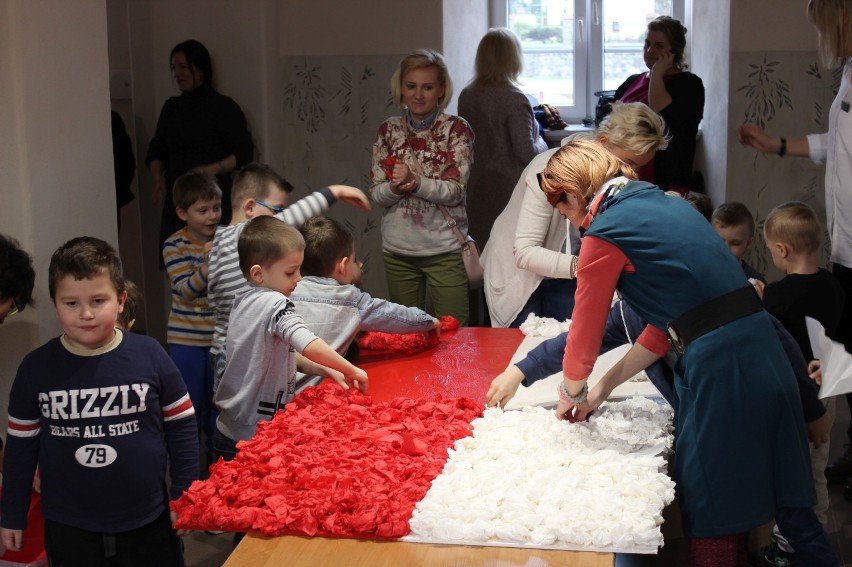 Biało-czerwone dzieła wieluńskich przedszkolaków [FOTO]