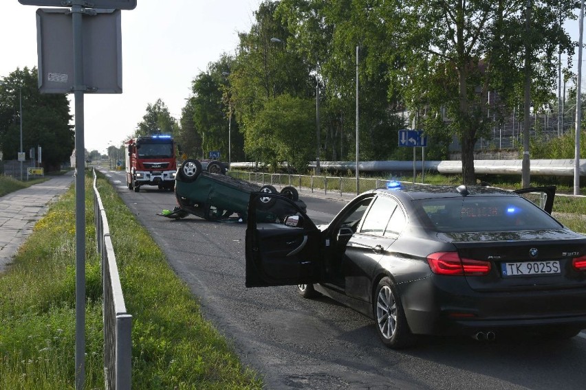 Tak wyglądało miejsce wypadku w niedzielę rano.