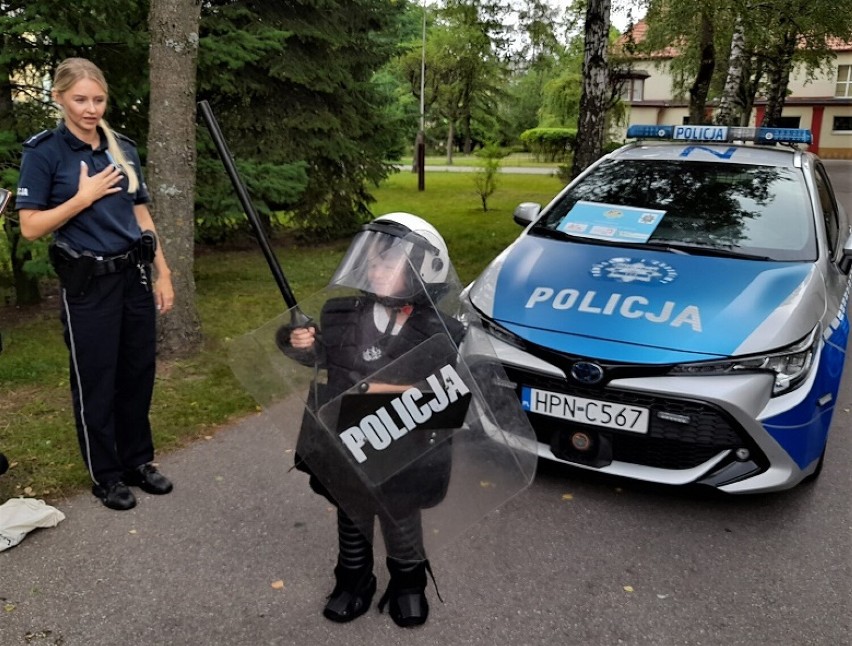 Dzieci wcielały się w rolę policjantów w projekcie edukacyjnym "Małe Miasto"