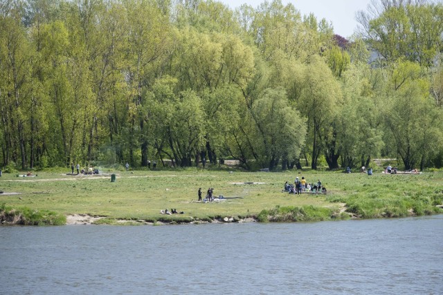 W tym roku długi weekend (1-3 maja) wypada w środę, czwartek i piątek.