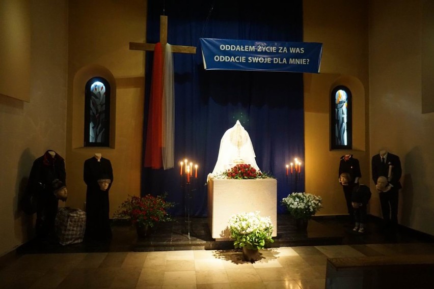 Wielkanoc 2016: Groby pańskie w poznańskich parafiach [ZDJĘCIA]