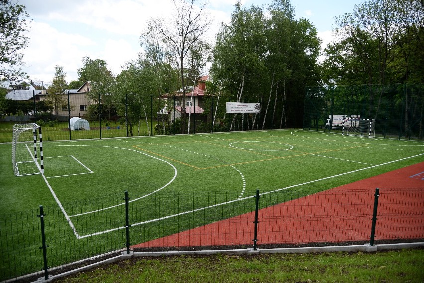 Otwarcie wielofunkcyjnego boiska na osiedlu Sobniów w Jaśle.