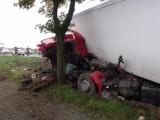 Wypadek w Brzeźnie: Koparka zderzyła się z TIR-em [ZDJĘCIA]