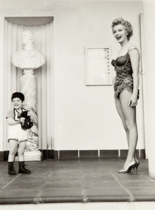 Marilyn Monroe po raz drugi i ostatni: aukcja fotografii przy ulicy Marszałkowskiej [FOTO]