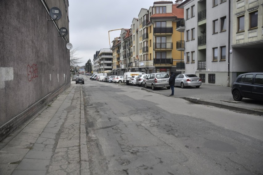 Zaczyna się remont ulicy Wolność w Radomiu. W pierwszym etapie od ulicy Wernera. Będą utrudnienia w ruchu, później droga zostanie zamknięta