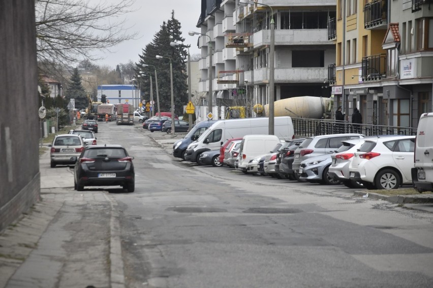 Zaczyna się remont ulicy Wolność w Radomiu. W pierwszym etapie od ulicy Wernera. Będą utrudnienia w ruchu, później droga zostanie zamknięta