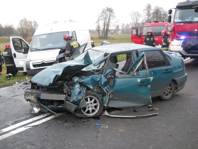 Jabłków Wypadek z udziałem dwóch osobówek