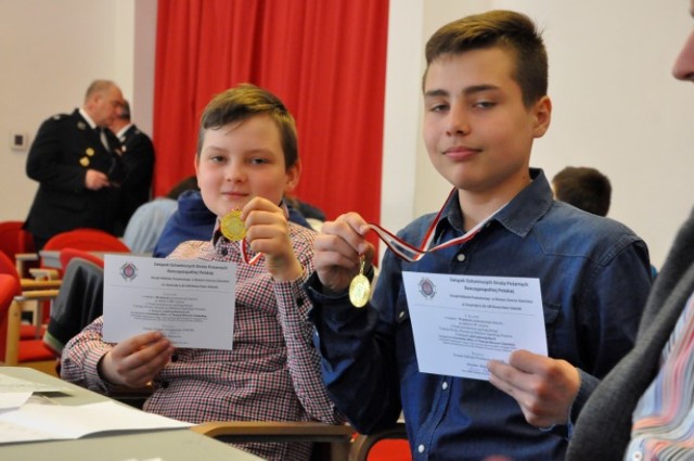 Żuławy i Mierzeja. W Żuławskim Parku Historycznym, odbył się Powiatowy Finał Ogólnopolskiego Turnieju Wiedzy Pożarniczej, pod hasłem "Młodzież zapobiega pożarom". Zwycięzcy będą reprezentować powiat nowodworski na turnieju wojewódzkim.