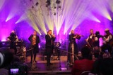 W Chobienicach odbył się w piątek koncert kolęd i pastorałek w wykonaniu Golec uOrkiestra