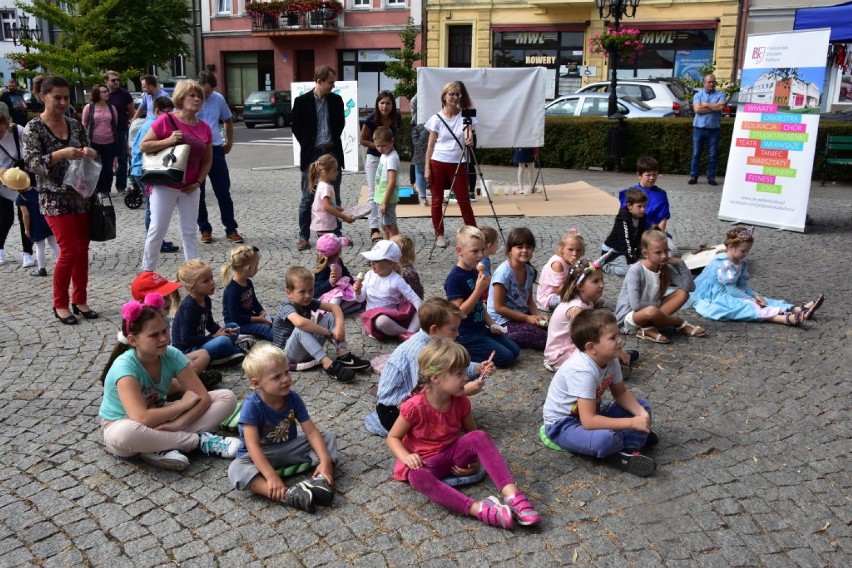 Pobiedziski Ośrodek Kultury: Baltazar Gąbka i przyjaciele na rynku w Pobiedziskach. Zobacz barwną galerię zdjęć 