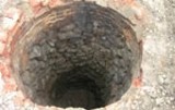 Ciało zaginionego wydobyto ze studni w Przydatkach Przybyszowskich (gm. Kobiele Wielkie)