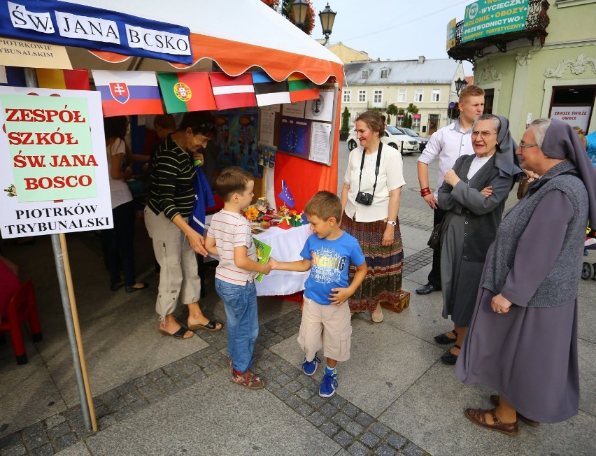 Kolejny już Piknik Europejski odbył się w Rynku Trybunalskim...