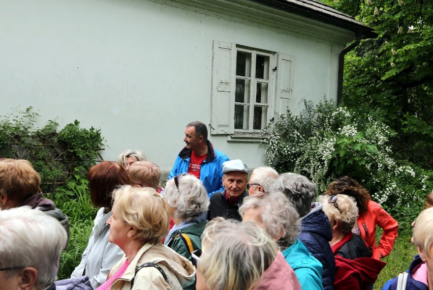 Skierniewicki Klub Genealogów na regionalnym szlaku dworków