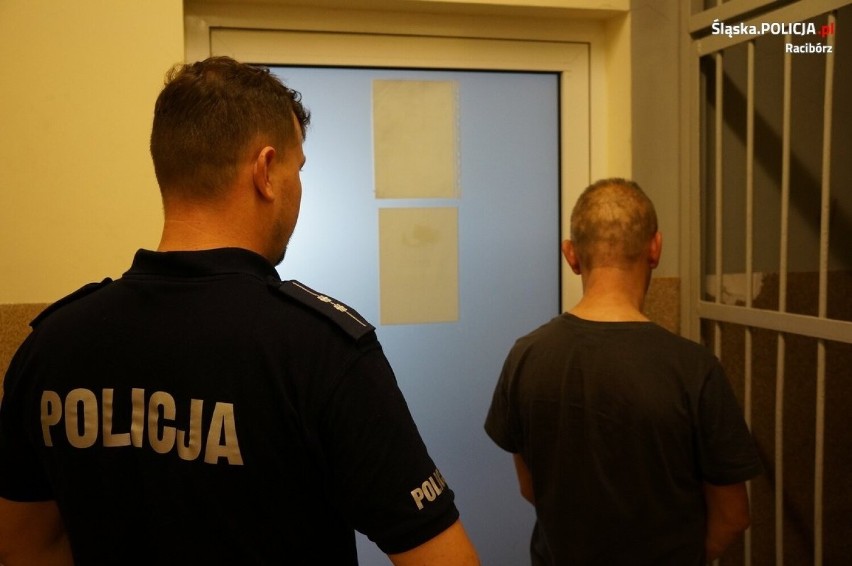 Policja z Raciborza zatrzymała kierowcę opla i pasażera auta