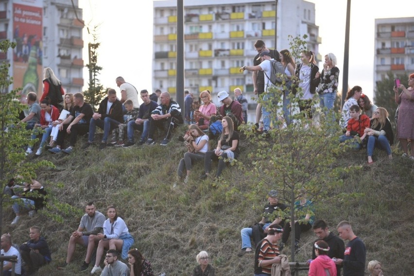 Piaseczny, Bednarek, Organek i inni zaśpiewali „pod wspólnym niebem” w Toruniu [Zdjęcia]